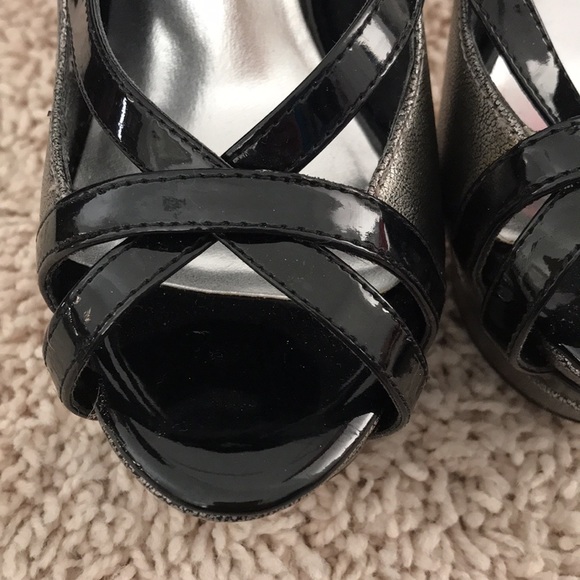 Hematite and black latex open toe with crisscross Black latex, Platform heels - Picture 3 of 17